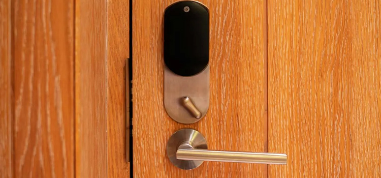 Automatic Locking Door Knob Tiburon